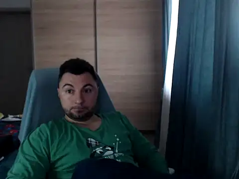 HankMalone Chat XXX live