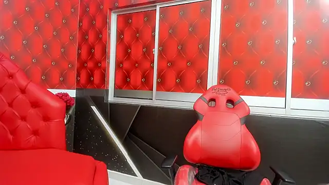 Mia_Curvyy Live XXX-Chat