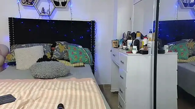 charlotte_077 라이브 XXX 채팅