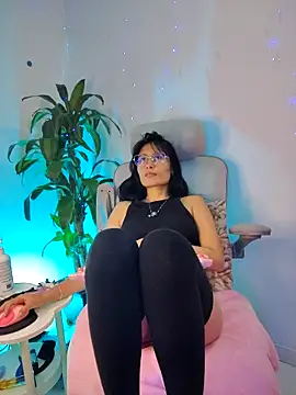 NayeCloud Chat XXX in diretta