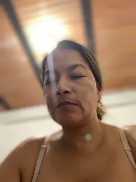 Jlo_69のライブXXXチャット