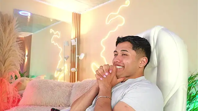 MatiasKorn Chat XXX live