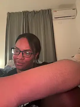 Pokazy przed kamerką – Chaniita