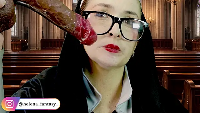 Chat +18 de helenas_fantasy ao vivo