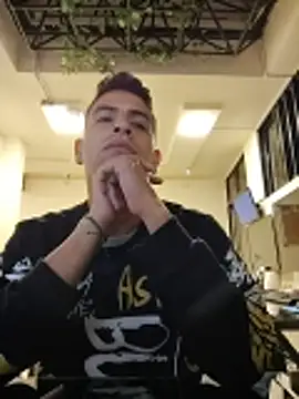 Chatroom XXX en direct de Juann-cock