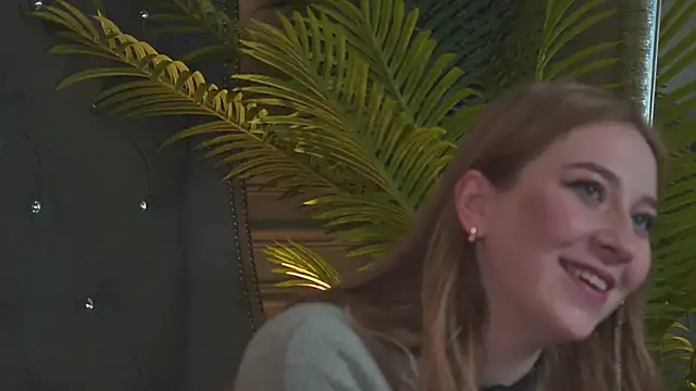 Živý XXX chat MiaEuphoria_