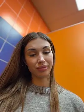 XXX chat uživo modela Charming_Ritta