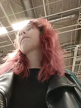 Frost_foxy élő XXX-chatje