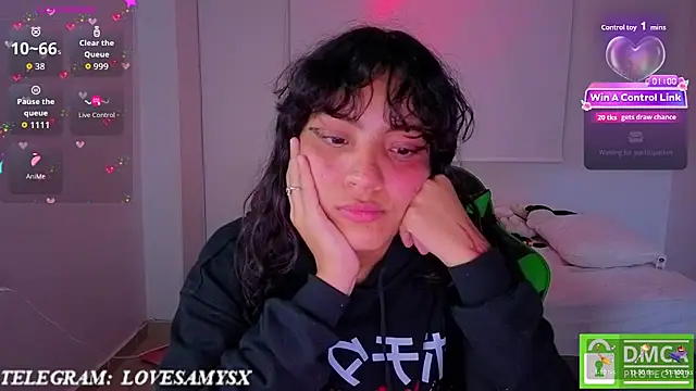 Chat XXX en directo de Lovelyamyy