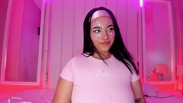 Kendall_curves live XXX chat