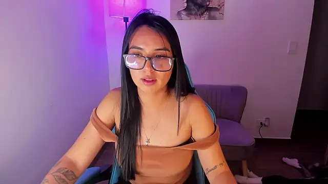 Chat XXX en directo de Nicole_Ss