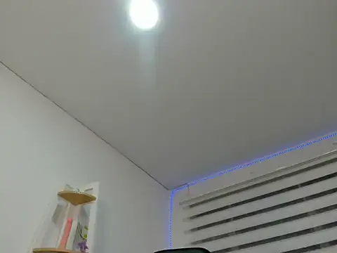 Sara_Red_X Adlı Modelin Web Kamerası Şovu