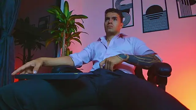 Pokazy przed kamerką – ALPHA_DOMINUS_