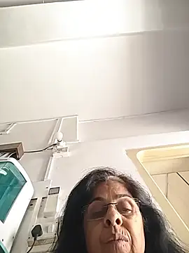 NakedMILFxn Live XXX chat