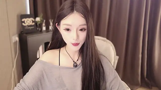 mammam520 在線直播表演