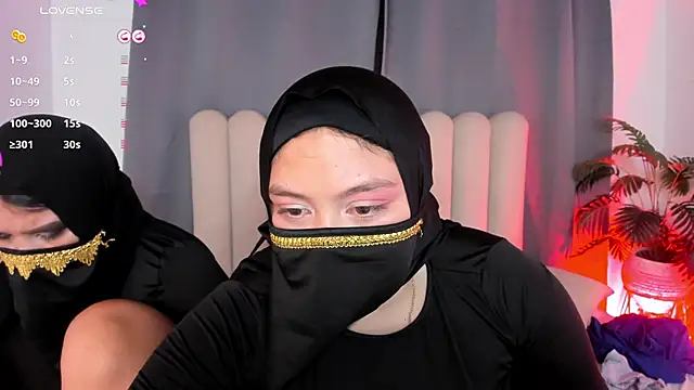 aziza_dalila02: διαδικτυακό σόου στην κάμερα