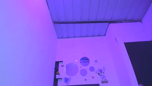 Chat +18 de sapphire_brown20 ao vivo