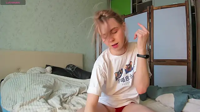 GlitchyDolly's Live XXX Chat