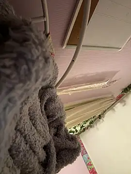 imawhorenslut19's Live XXX Chat