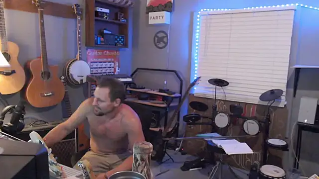 itsjameswebbscope: вебкам-шоу