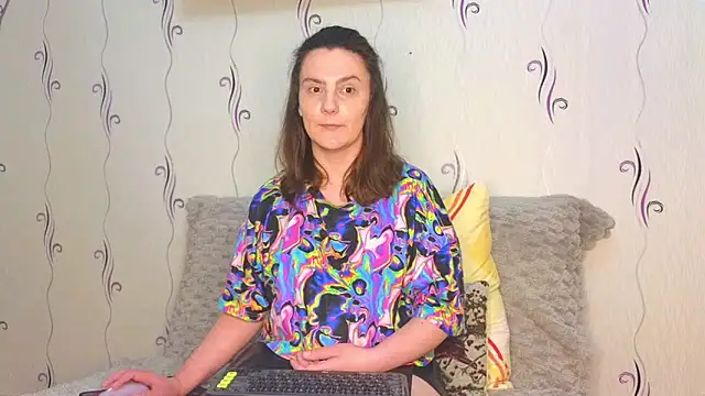 Pokazy przed kamerką – Hey_buddie