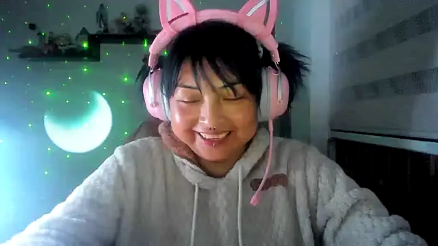 Shaddycute_のライブXXXチャット