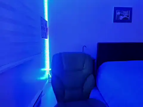 callme_iva's Live XXX Chat