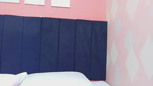 MySugarmoomy Adlı Modelin Canlı XXX Sohbeti