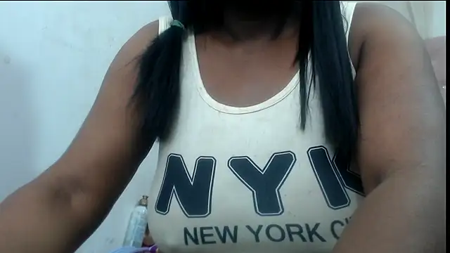 Negrabig élő XXX-chatje