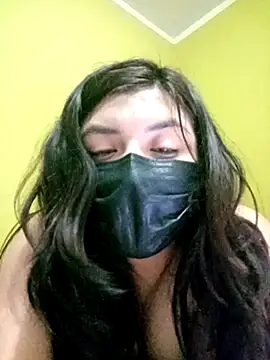 Show modela MIGAJERA_20 na web-kameri