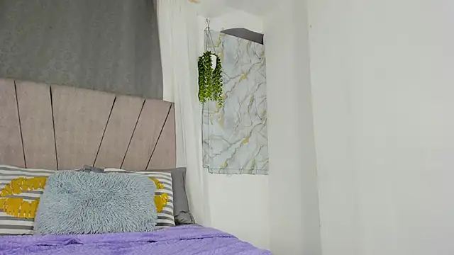 Elayha_28: онлайн-секс-чат