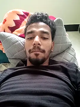 Playboy7305 Show in webcam