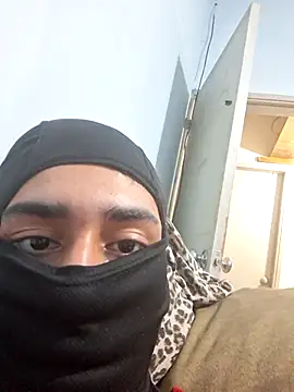 Frankito56: διαδικτυακό σόου στην κάμερα