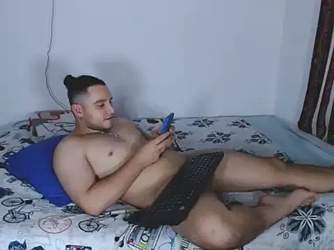 gold_shoter Webcamshow