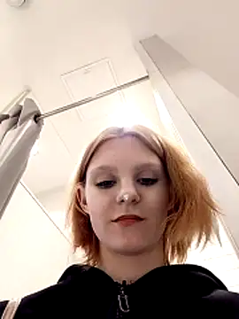 NinaParriのライブXXXチャット