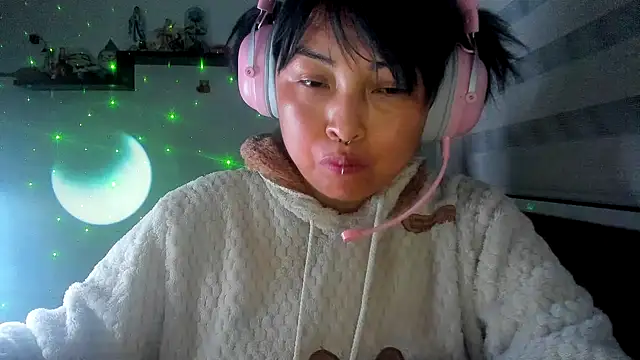 Živý XXX chat Shaddycute_