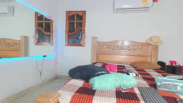 bratz_glloe – Live XXX-chat