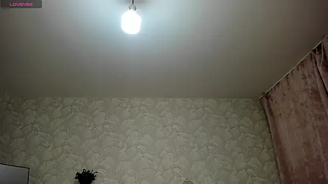 KattyPeachX live XXX chat