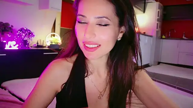 Онлайн чат XXX MissSmiley26