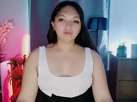 Nikki_Karishma Pertunjukan Webcam