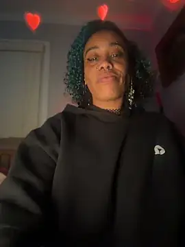 XXX chat uživo modela Lunalovesyou8