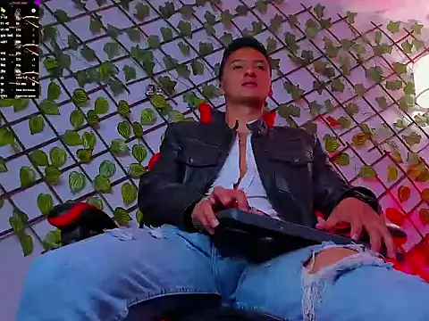 Dominus_Alpha élő XXX-chatje