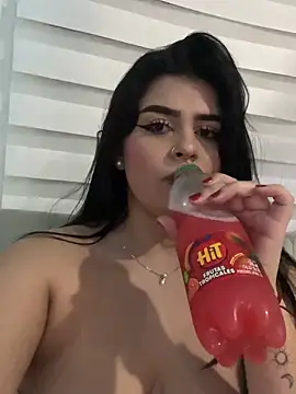 Czat XXX na żywo – Kariina__69