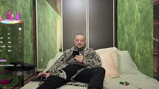 DanielOhCool: онлайн-секс-чат