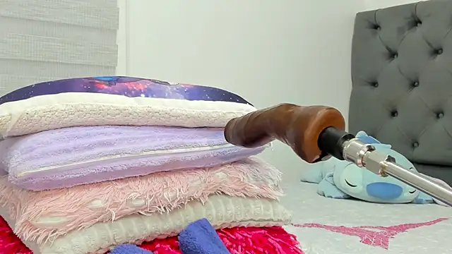 Elizabeth_18_'s Live XXX Chat