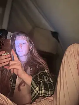 GoldenFlameGoddess' Webcam Show