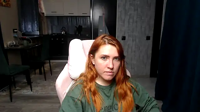 Reginasmilee 现场XXX聊天