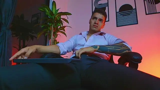 ALPHA_DOMINUS_ 在線直播表演