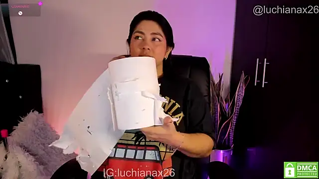 Chat XXX en directo de lucy26_