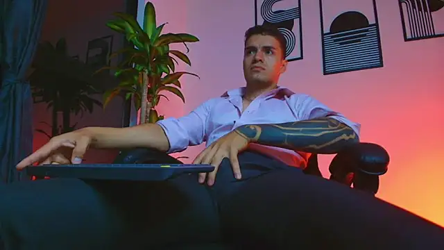 ALPHA_DOMINUS_ Webcam show